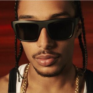 Quay Australia DEALERS CHOICE Matte Black Frame / Black Polarized Lens